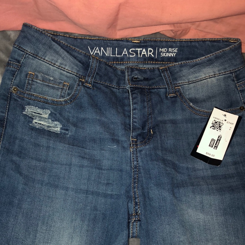Cute mid rise skinny jeans